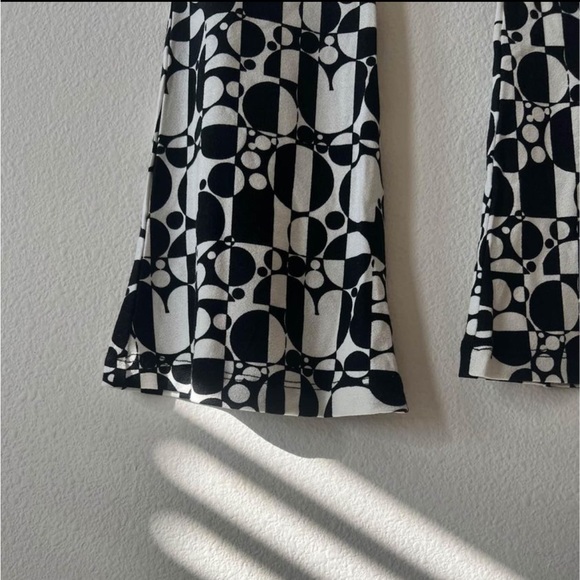 Topshop retro checkerboard flared pants in black & white - Picture 3 of 7